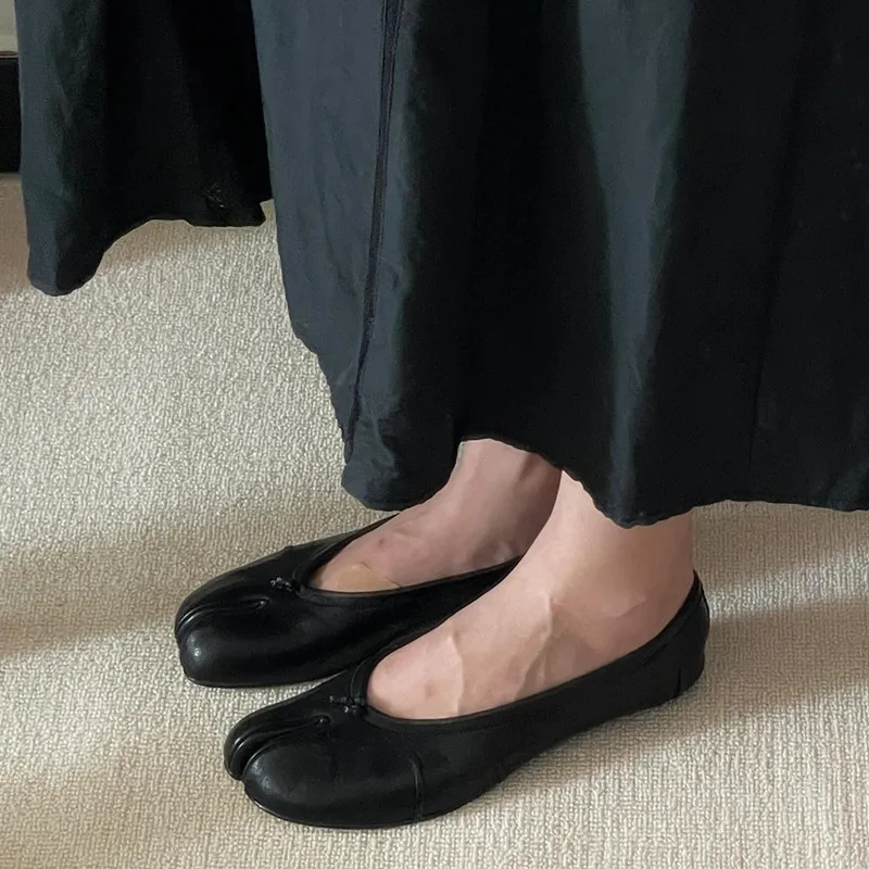 Ballerines Tabi en cuir souple pour femmes – Confortables, élégantes et décontractées, parfaites au quotidien - Image 3