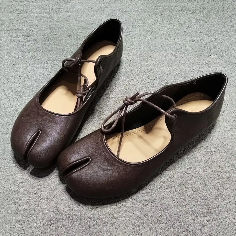 Ballerines Tabi en cuir souple pour femmes – Confortables, élégantes et décontractées, parfaites au quotidien - Image 4