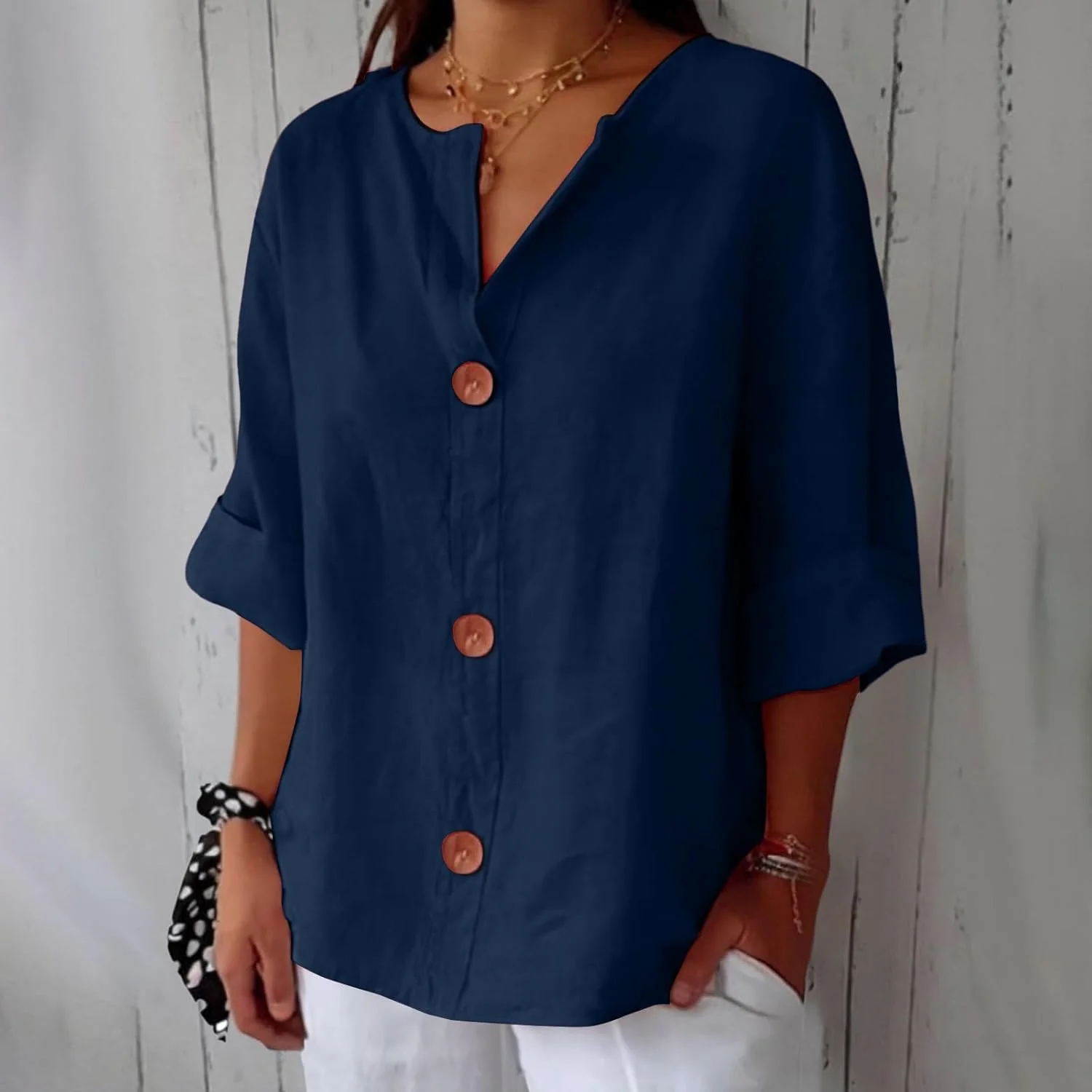 Blouse Gretel en lin beige boutonnée col tunisien - Image 9