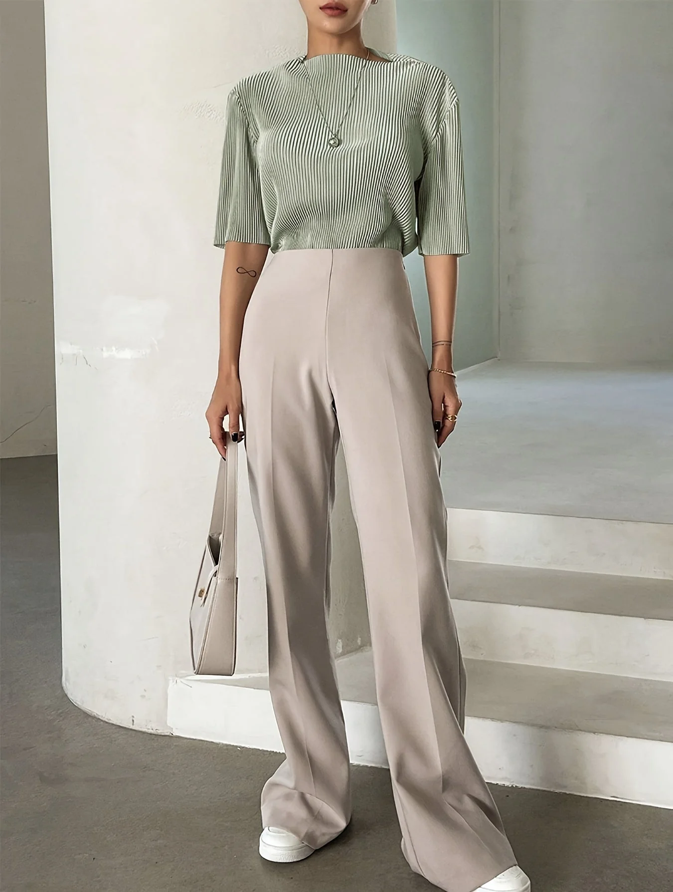 Blouse Plissée Blanche Élégante pour Femme – Chemise Chic et Confortable - Image 6