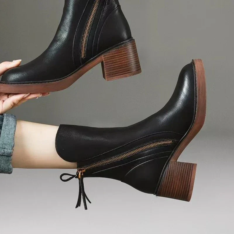 Bottines femme en cuir à talon – Bottes cheville élégantes avec semelle intérieure rembourrée et zip métallique - Image 8