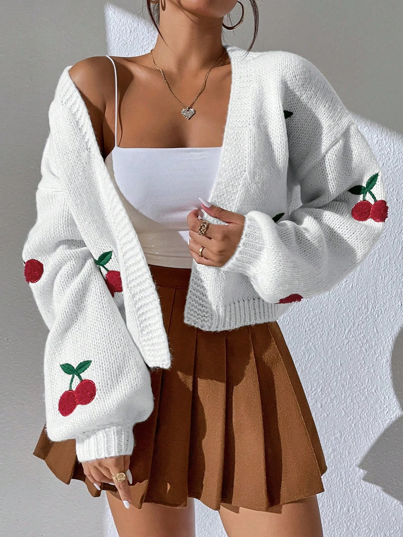 Cardigan Tricoté pour Femme Broderie Cerise – Manches Longues Décontracté