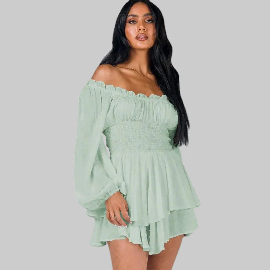 Combinaison short femme epaules denudees - Chic et legere