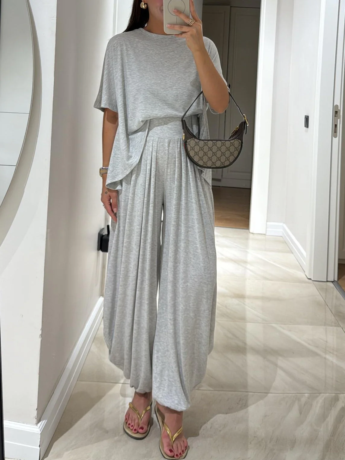 Ensemble Deux-Pièces Femme Gris Clair – Haut Décontracté et Pantalon Large Confortable