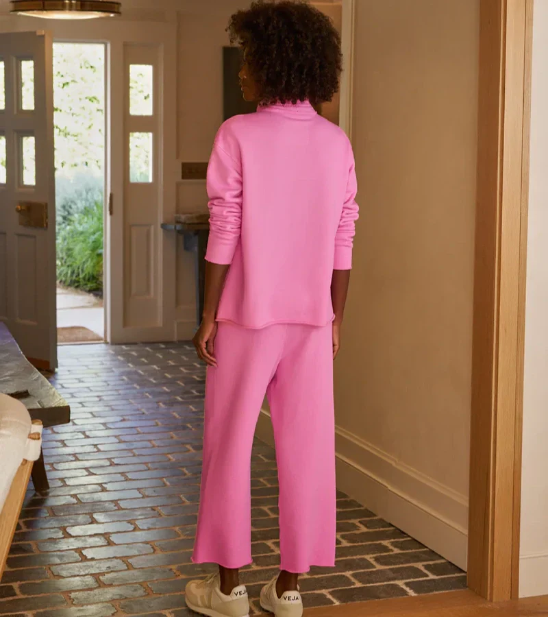 Ensemble Femme à Coupe Décontractée – Haut Col V et Pantalon Droit Décontracté - Image 5