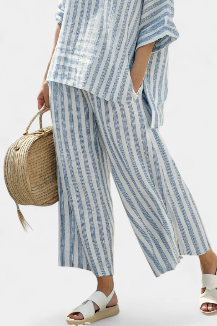 Ensemble femme en lin raye bleu - Haut leger et pantalon ample - Image 3