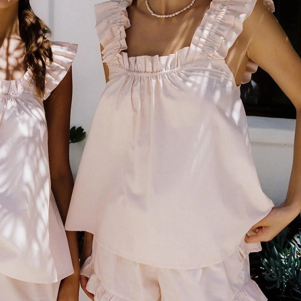 Ensemble Lounge Femme à Volants – Haut Sans Manches et Tenue Deux-Pièces Confortable - Image 3