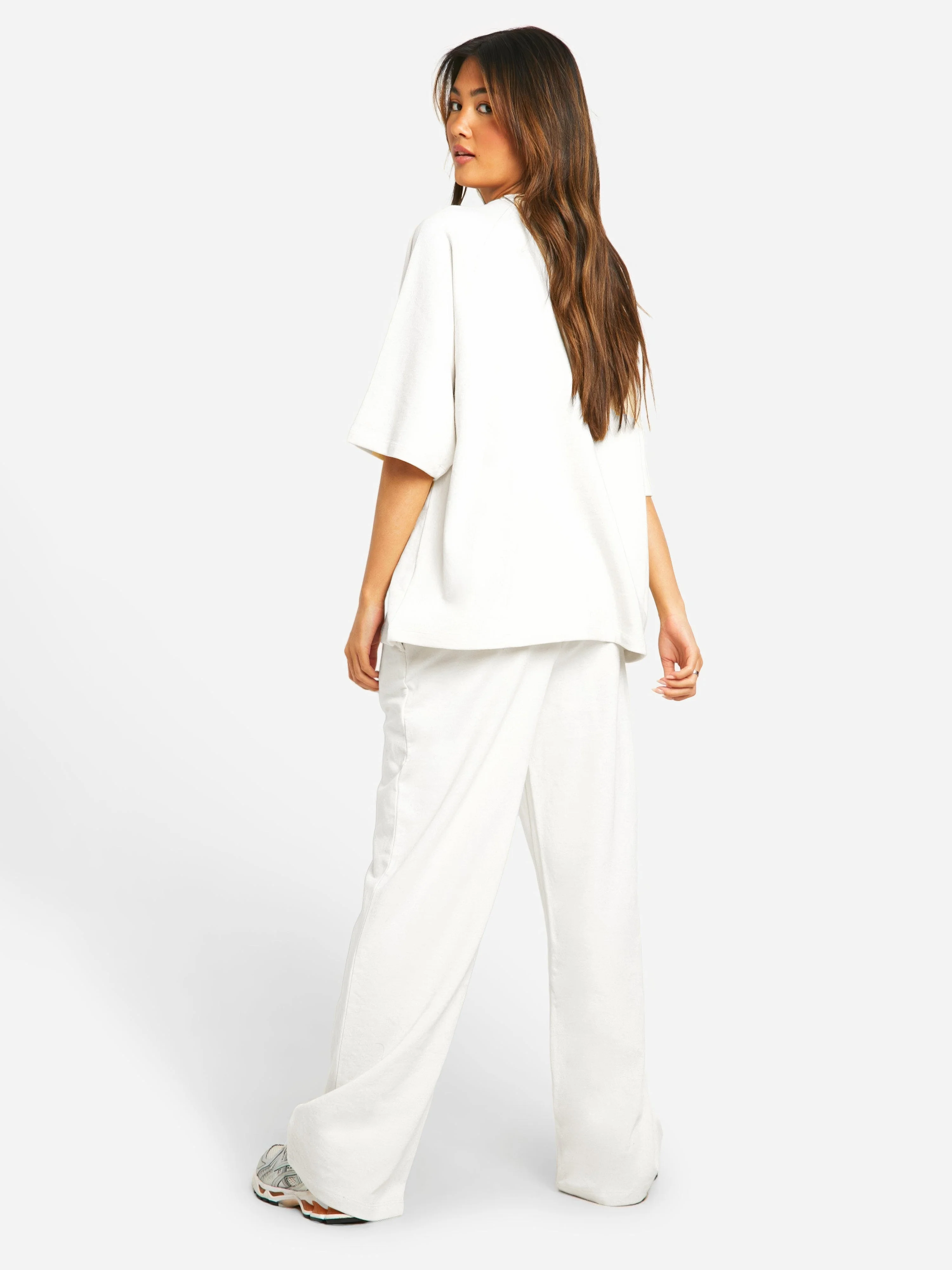 Ensemble T-Shirt Col Haut et Jogging Droit pour Femme – Coupe Oversize Décontractée d’Été - Image 6