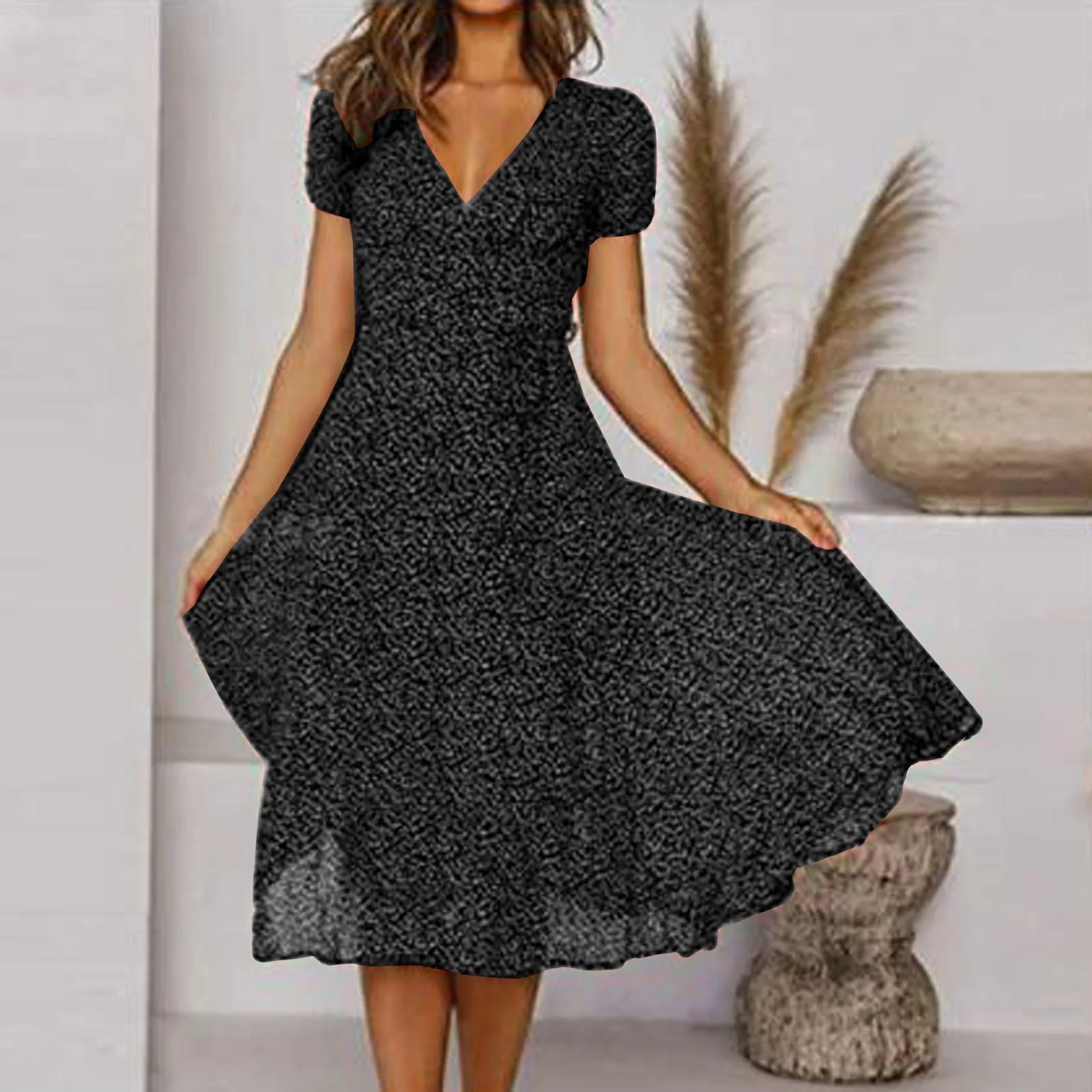 Femmes Évasée Élégante à Encolure en V Midi Robe – Flatteuse, Légère - Image 4