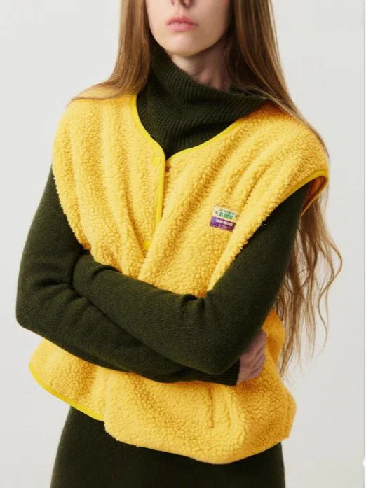 Gilet sans manches boutonné en laine d'agneau femme – Doux, confortable et polyvalent - Image 8