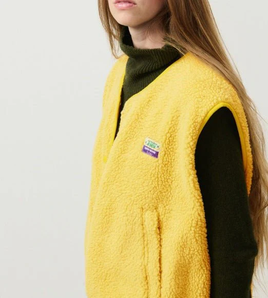 Gilet sans manches boutonné en laine d'agneau femme – Doux, confortable et polyvalent - Image 9