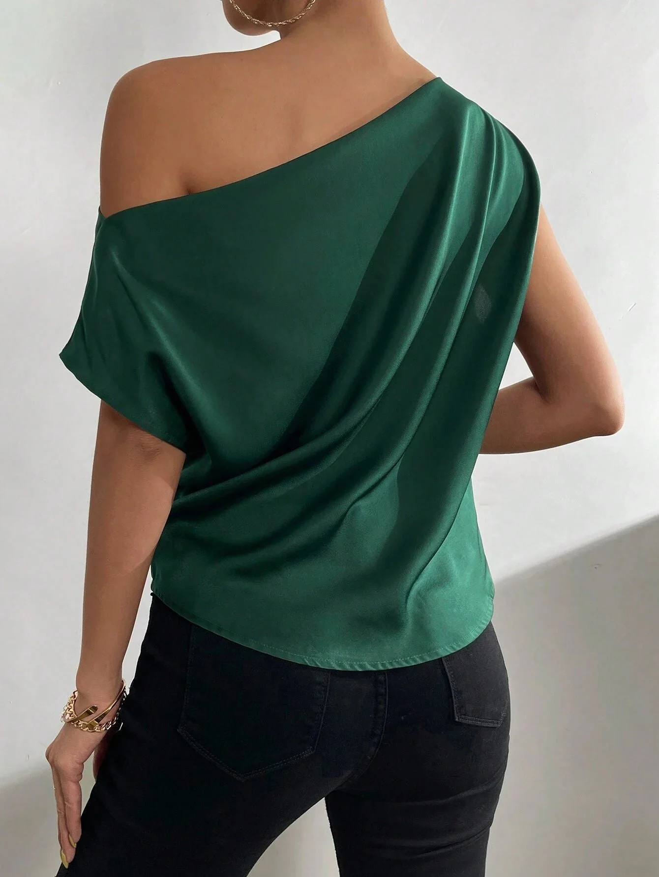 Haut Femme Asymétrique Épaule Dénudée – Top Moderne Élégant - Image 4
