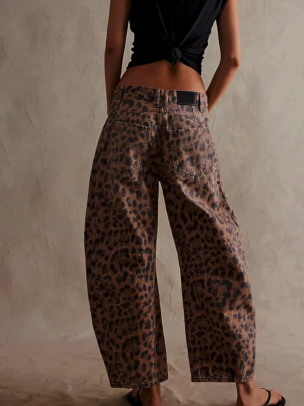 Jean Taille Haute Tendance pour Femme – Pantalon en Denim Large et Unique - Image 3