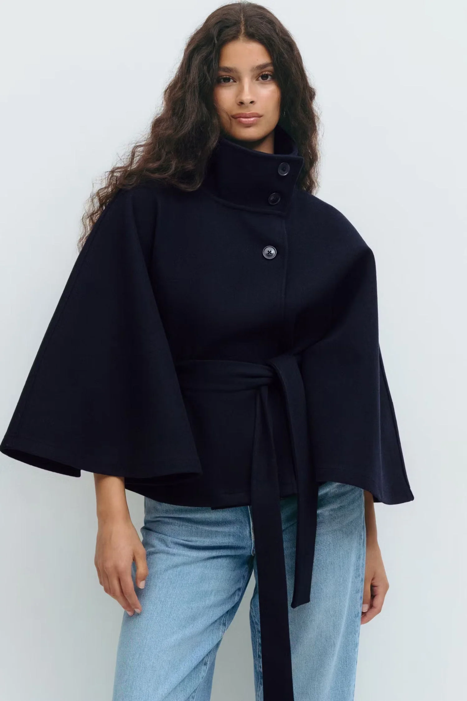 Manteau Cape Élégant à Col Montant pour Femme – Manteau Ceinturé Stylé - Image 18