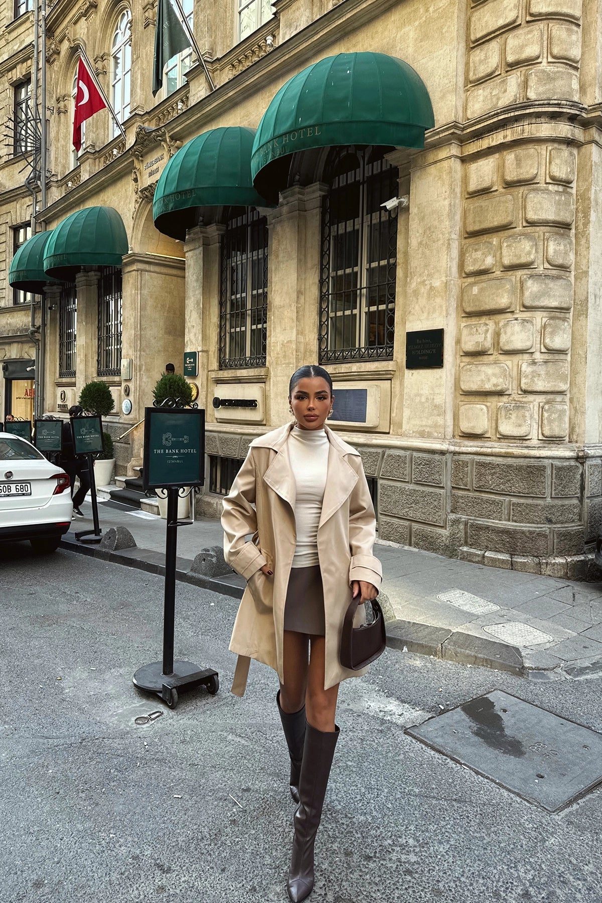 Manteau Trench Court Kaki Femme – Élégant Imperméable avec Ceinture - Image 5