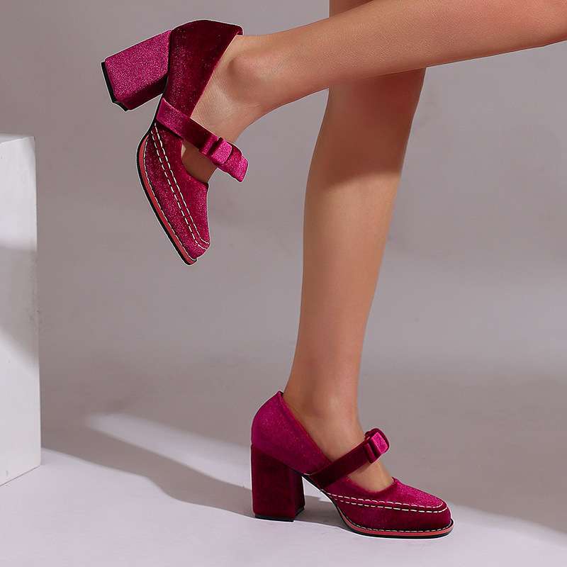 Mocassins à talon bloc en velours – Chaussures élégantes et confortables - Image 10