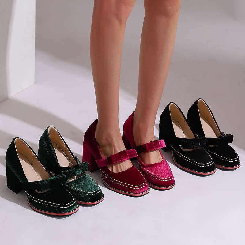Mocassins à talon bloc en velours – Chaussures élégantes et confortables - Image 11