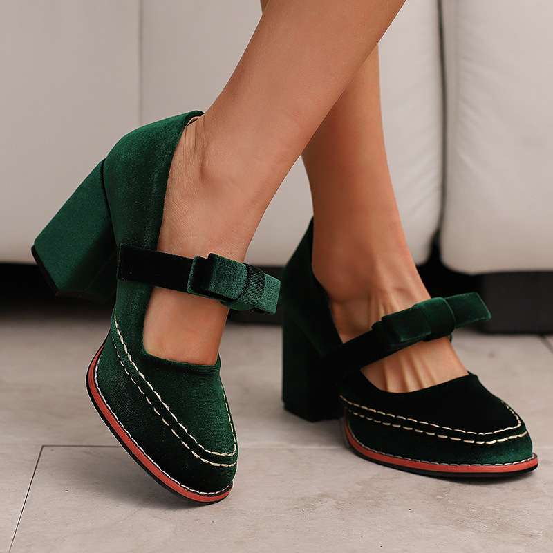 Mocassins à talon bloc en velours – Chaussures élégantes et confortables - Image 12