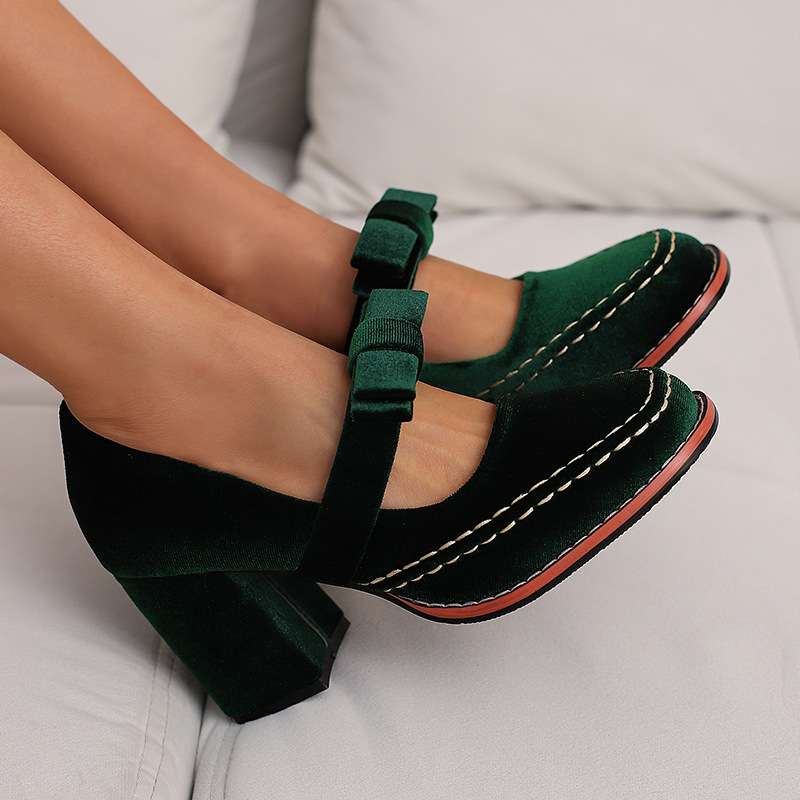 Mocassins à talon bloc en velours – Chaussures élégantes et confortables - Image 8