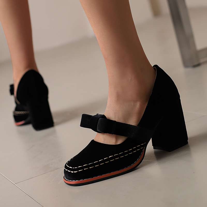 Mocassins à talon bloc en velours – Chaussures élégantes et confortables - Image 9