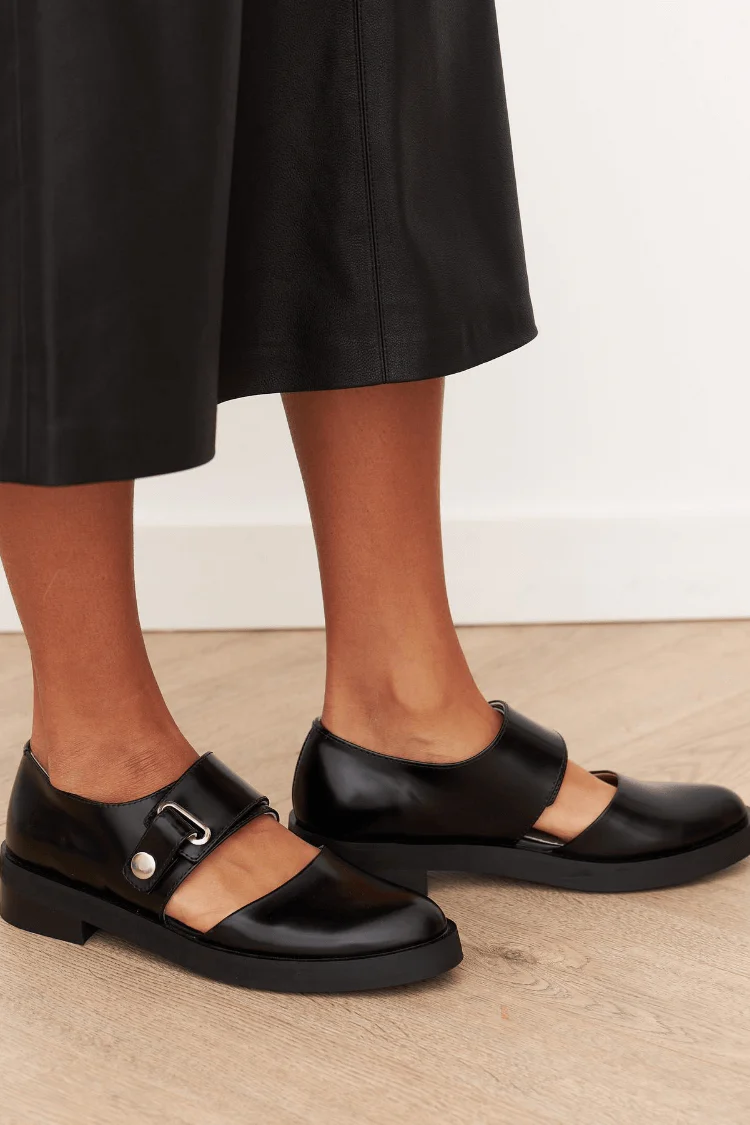 Mocassins Noirs Femme à Boucle – Chaussures Couvertes Chic et Confortables - Image 2