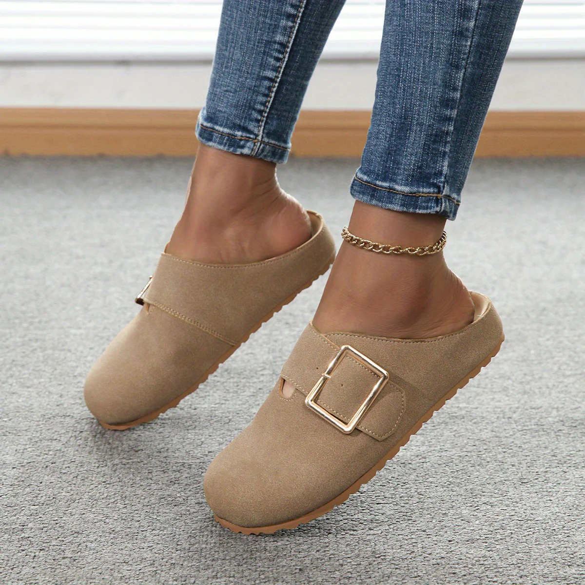 Mules à enfiler pour femmes - Tige en tissu confortable avec sangle à boucle métallique, semelle intérieure en PU doux et semelle en PVC durable - Chaussures décontractées toutes saisons, faciles à nettoyer, chaussure élégante | Confort garanti - Image 5