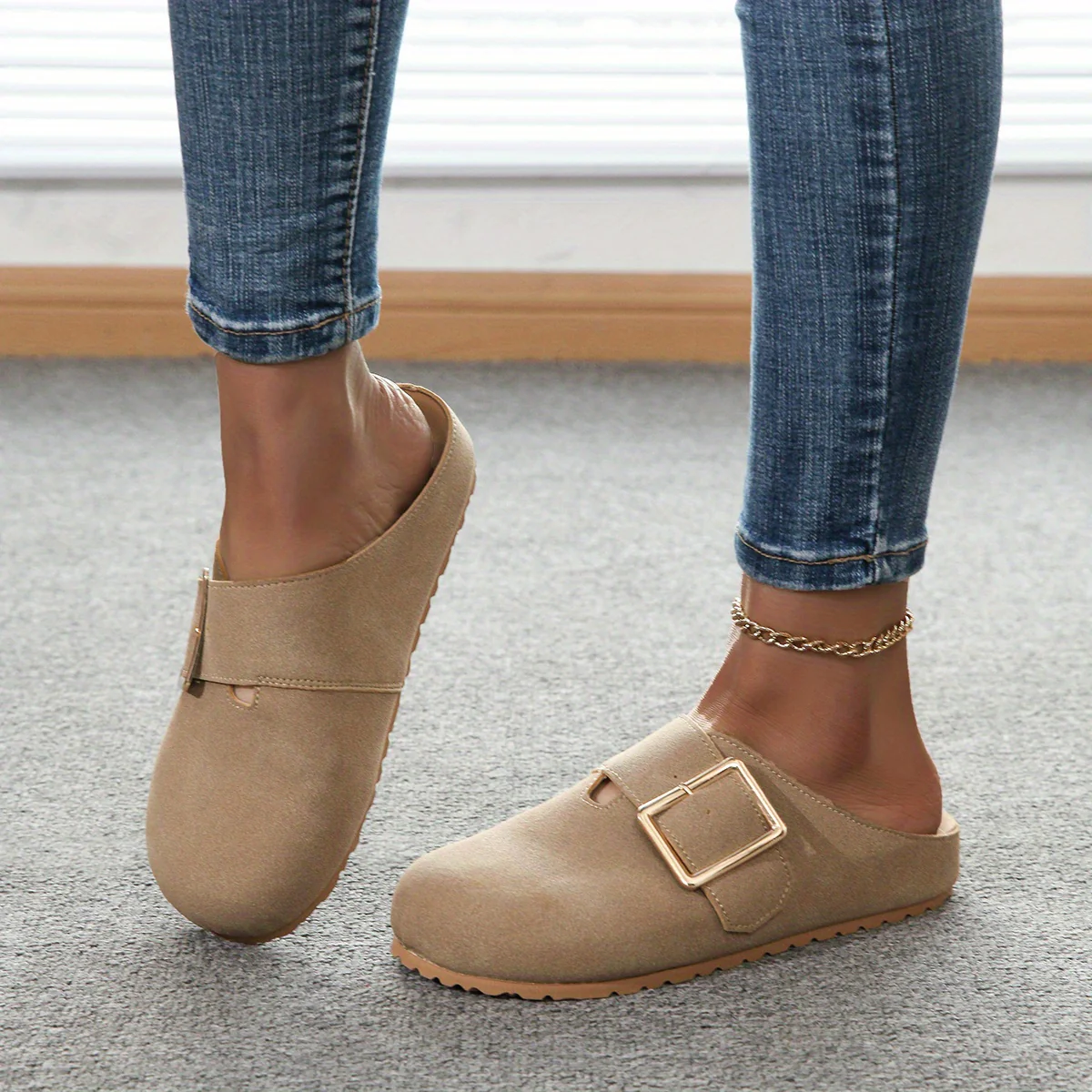 Mules à enfiler pour femmes - Tige en tissu confortable avec sangle à boucle métallique, semelle intérieure en PU doux et semelle en PVC durable - Chaussures décontractées toutes saisons, faciles à nettoyer, chaussure élégante | Confort garanti - Image 8