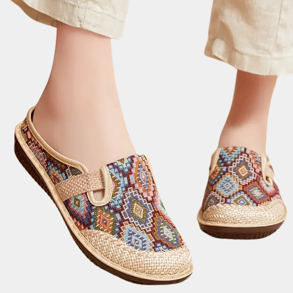 Mules d’Été Brodées Femme – Chaussures Slip-On Confortables et Fashion