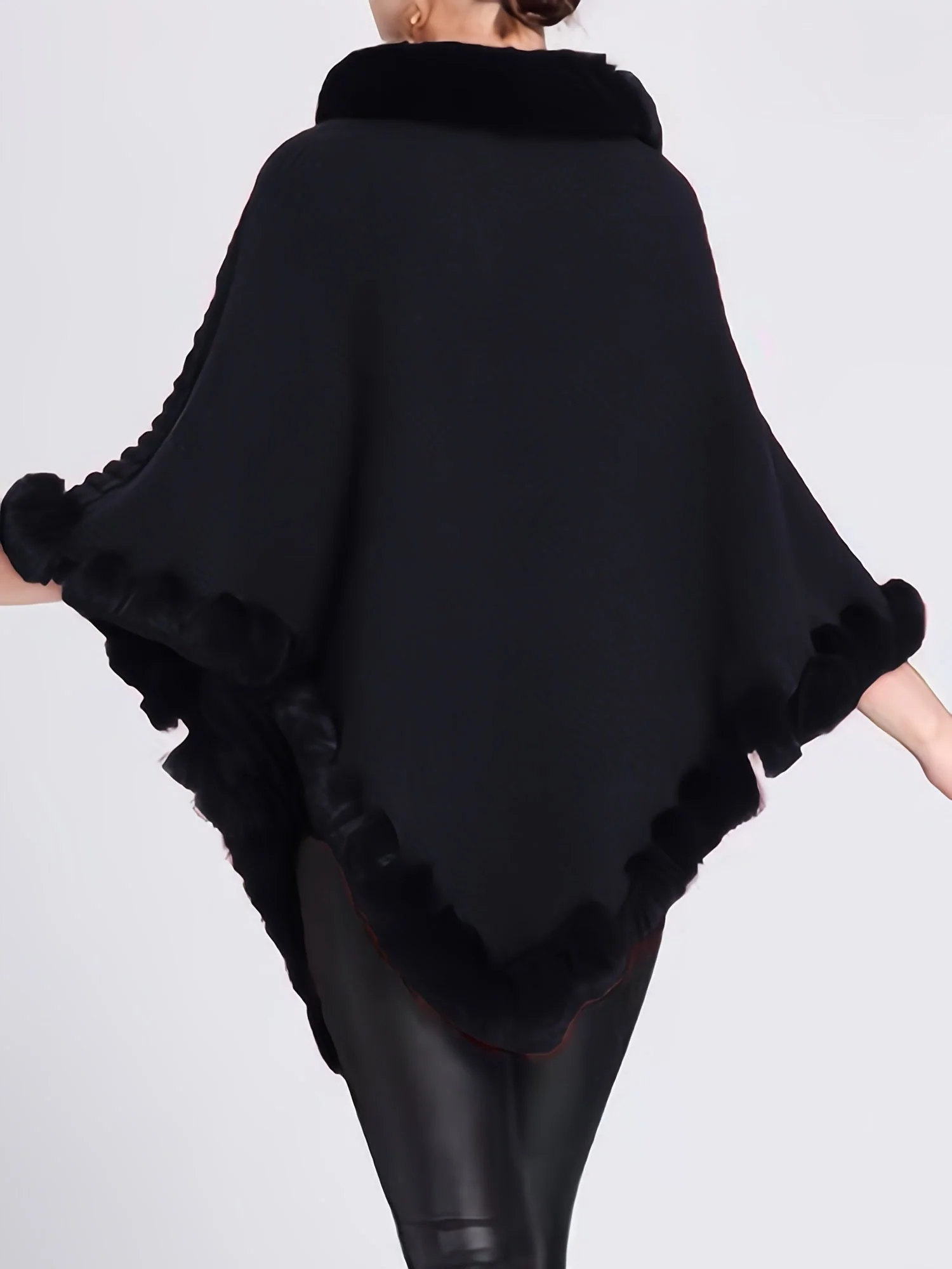 Poncho Tricoté Élégant Femme à Bordure en Fourrure – Cape Châle d’Hiver en Acrylique Doux - Image 10