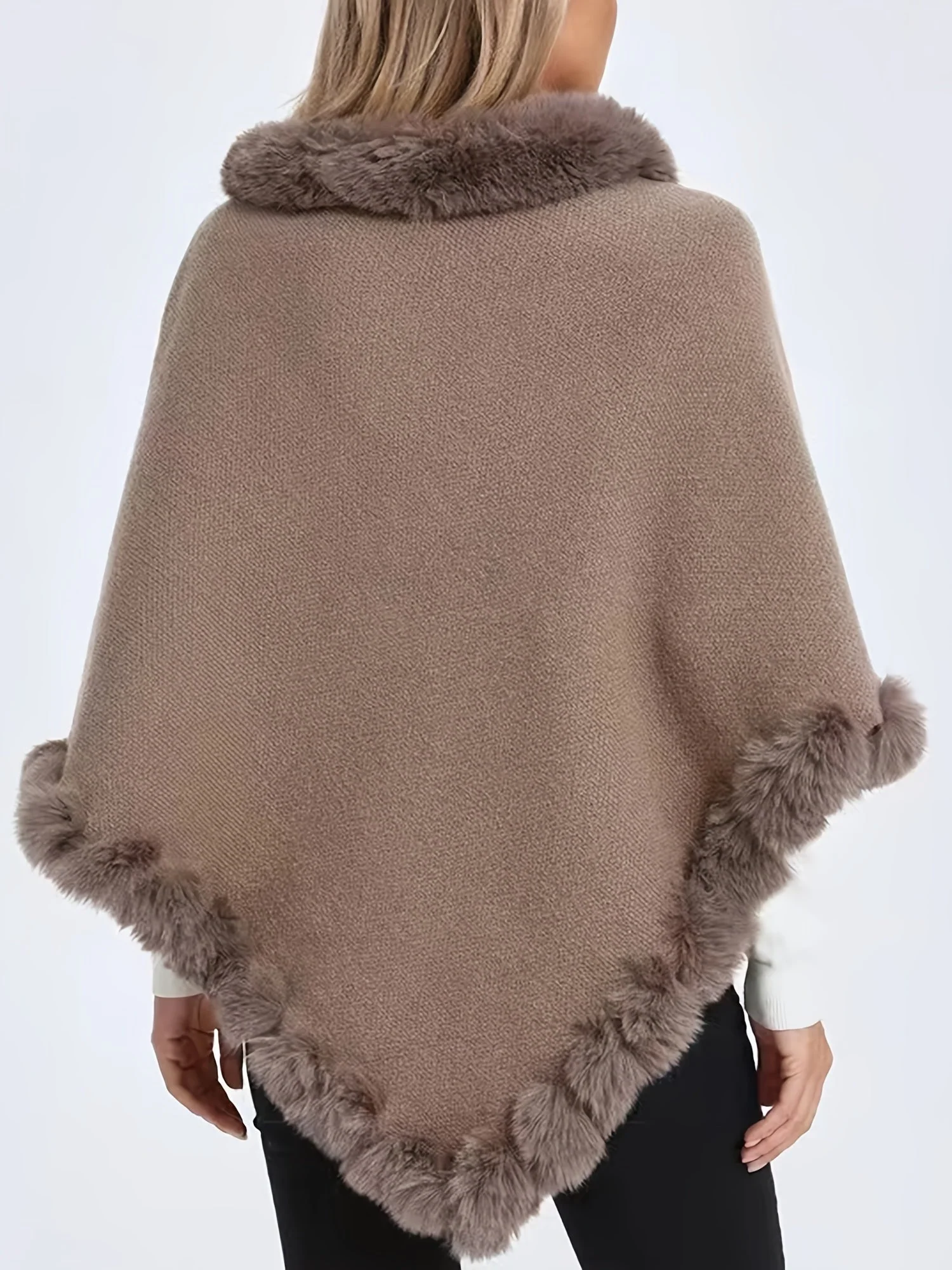 Poncho Tricoté Élégant Femme à Bordure en Fourrure – Cape Châle d’Hiver en Acrylique Doux - Image 11