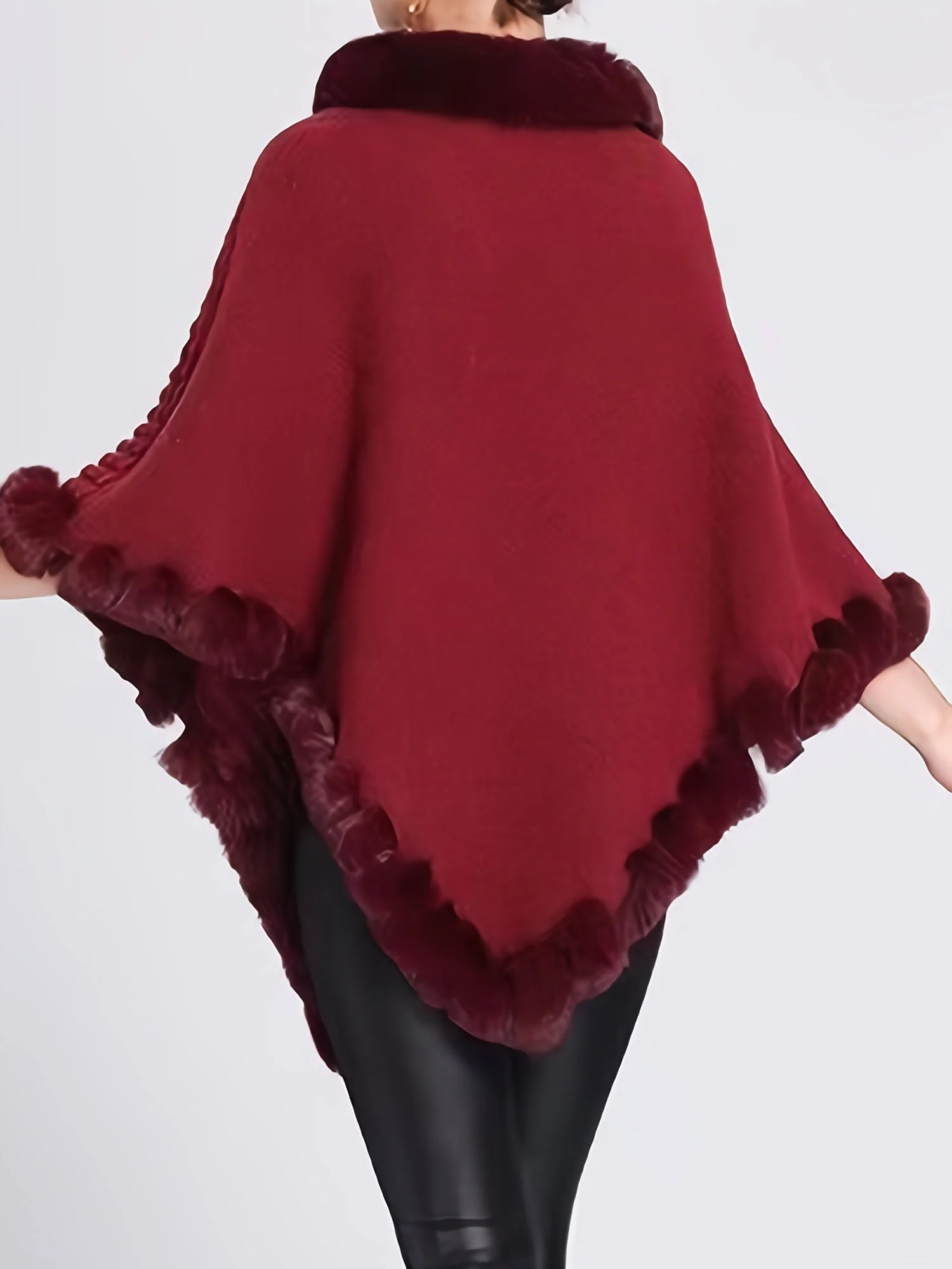 Poncho Tricoté Élégant Femme à Bordure en Fourrure – Cape Châle d’Hiver en Acrylique Doux - Image 8