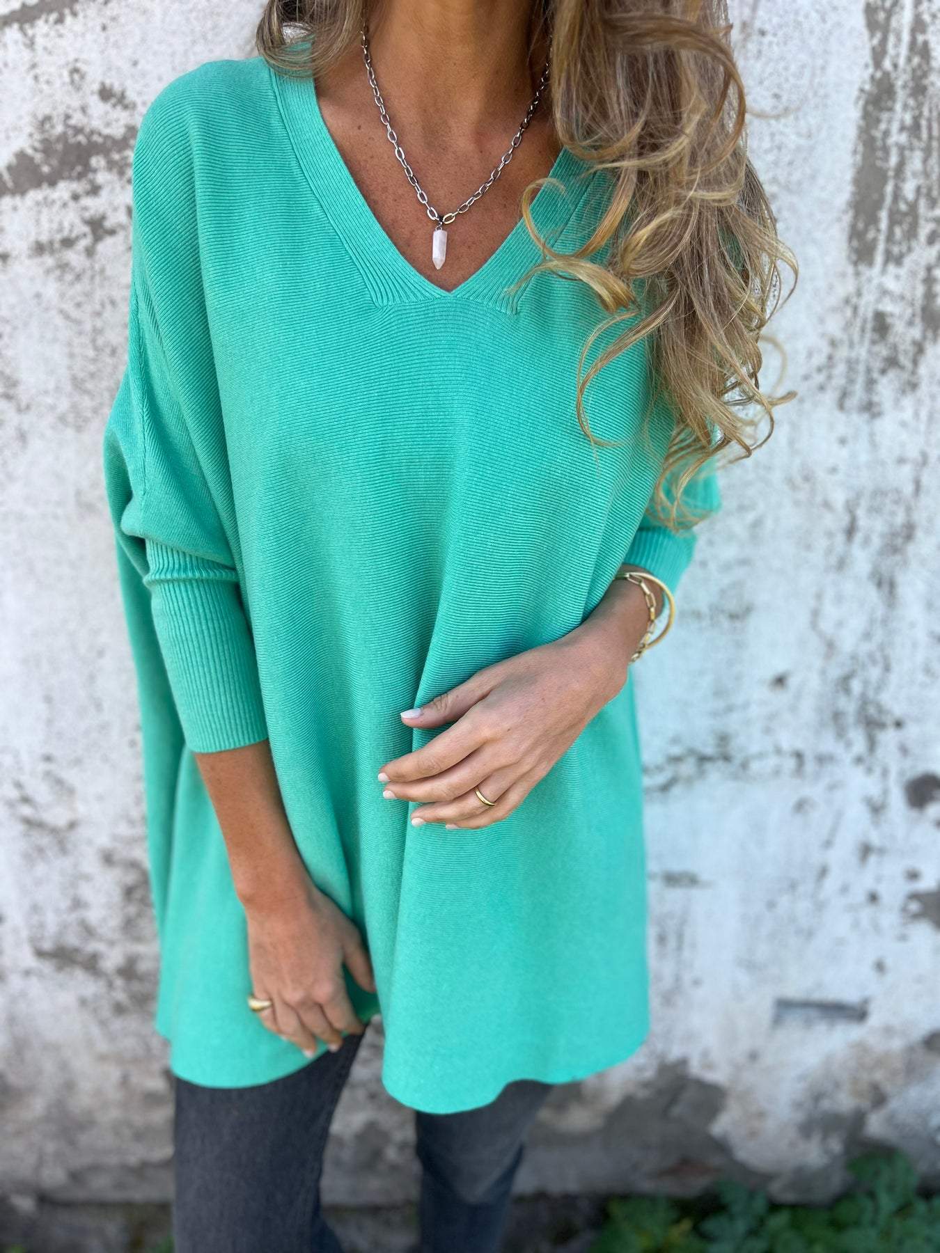 Pull Femme Oversize À Col V Tricoté en Noir - Image 9