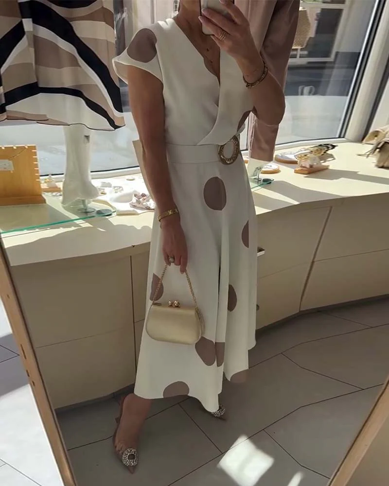 Robe ajustee femme a pois col V - Flatteuse et feminine - Image 3