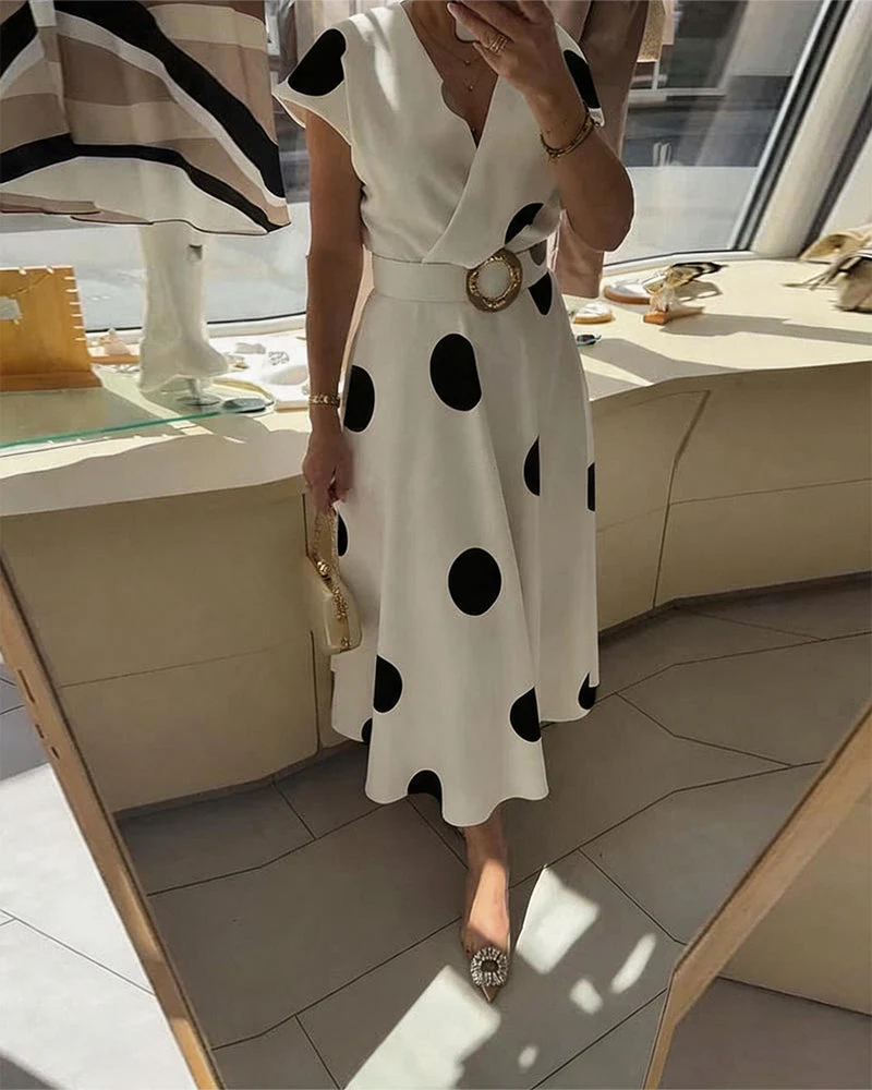 Robe ajustee femme a pois col V - Flatteuse et feminine - Image 6