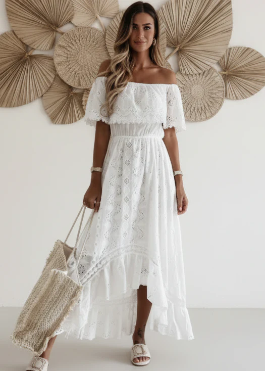 Robe Brodée Blanche Élégante Femme – Maxi Style Épaules Dénudées