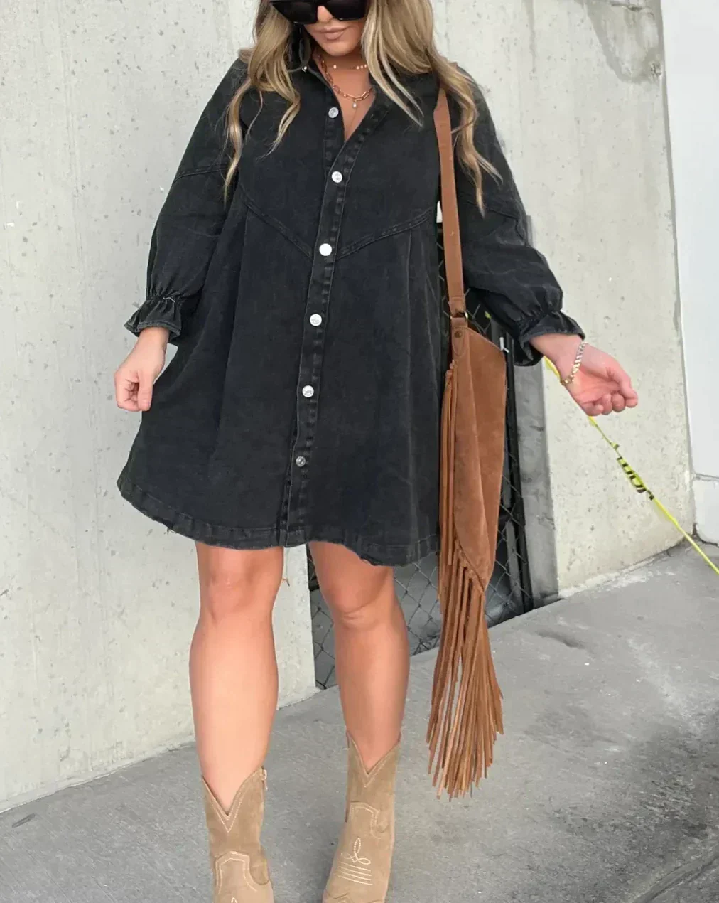 Robe courte en jean à manches longues pour femme – Robe chemise trapèze boutonnée sur le devant - Image 8