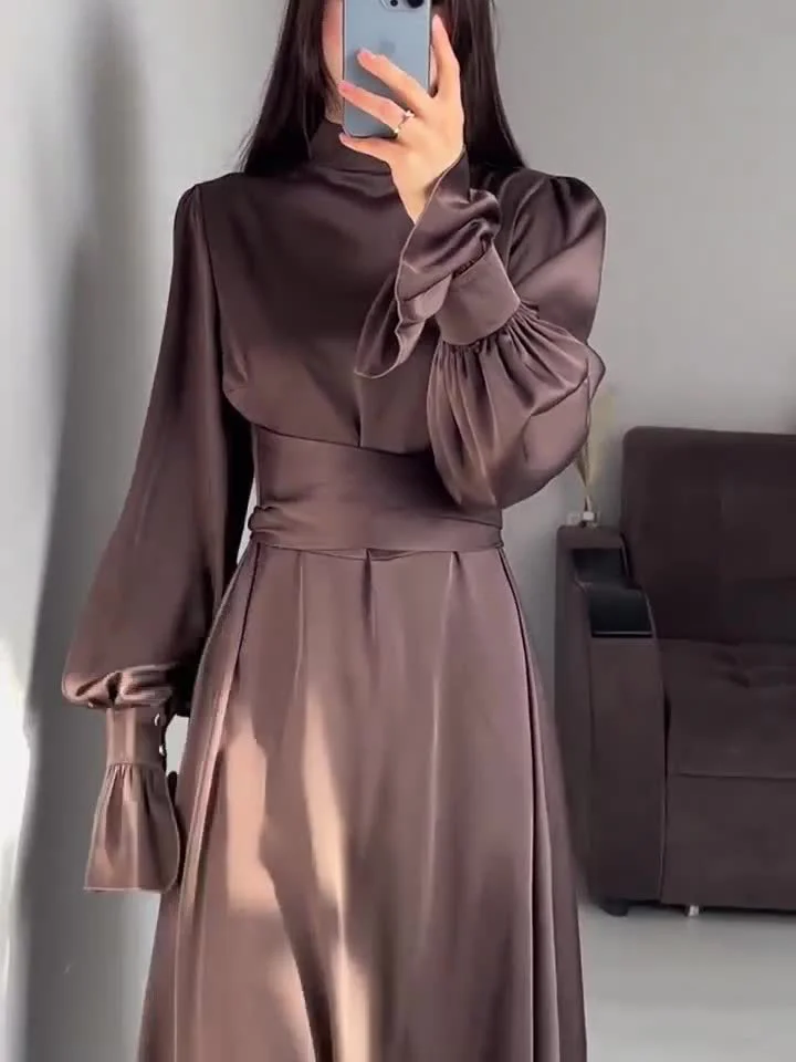 Robe de Soirée Élégante en Satin pour Femme – Maxi Robe Swing avec Manches Bouffantes Longues - Image 7