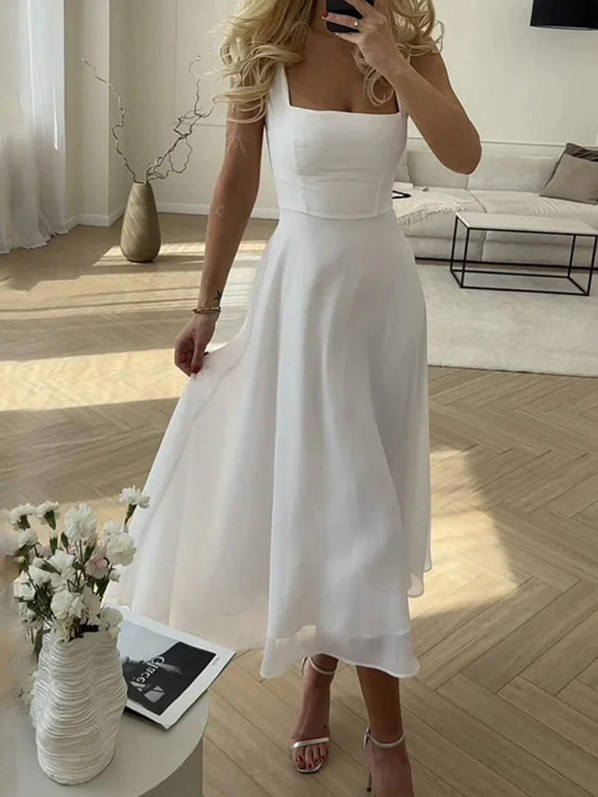 Robe d’été femme à col carré – Coupe classique et féminine