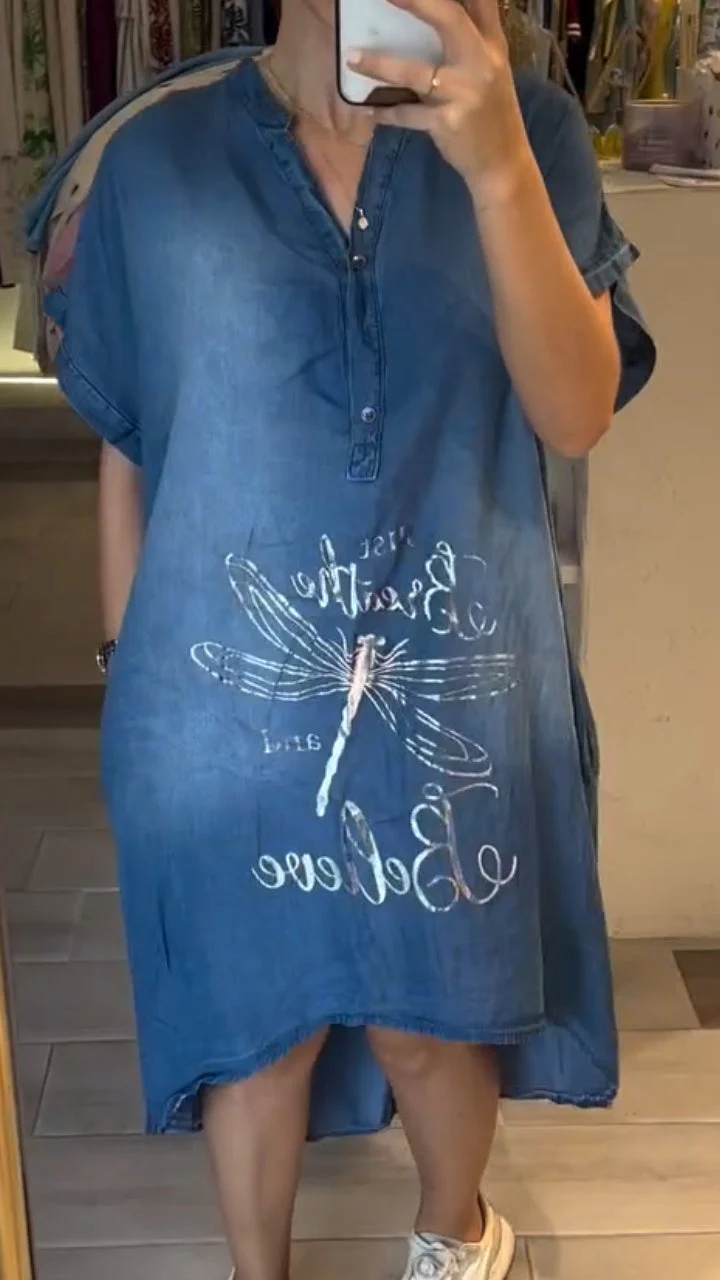 Robe en jean décontractée pour femme avec col en V et boutons, idéale pour un style quotidien - Image 4