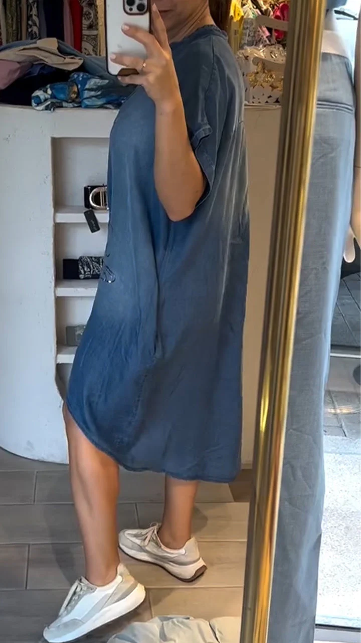 Robe en jean décontractée pour femme avec col en V et boutons, idéale pour un style quotidien - Image 5