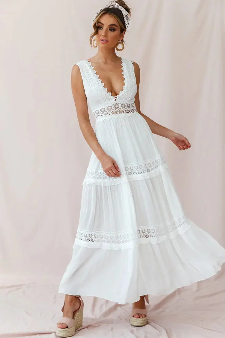Robe longue blanche bohème pour femme – Empiècements en crochet, décolleté en V profond, coupe fluide, style estival - Image 6