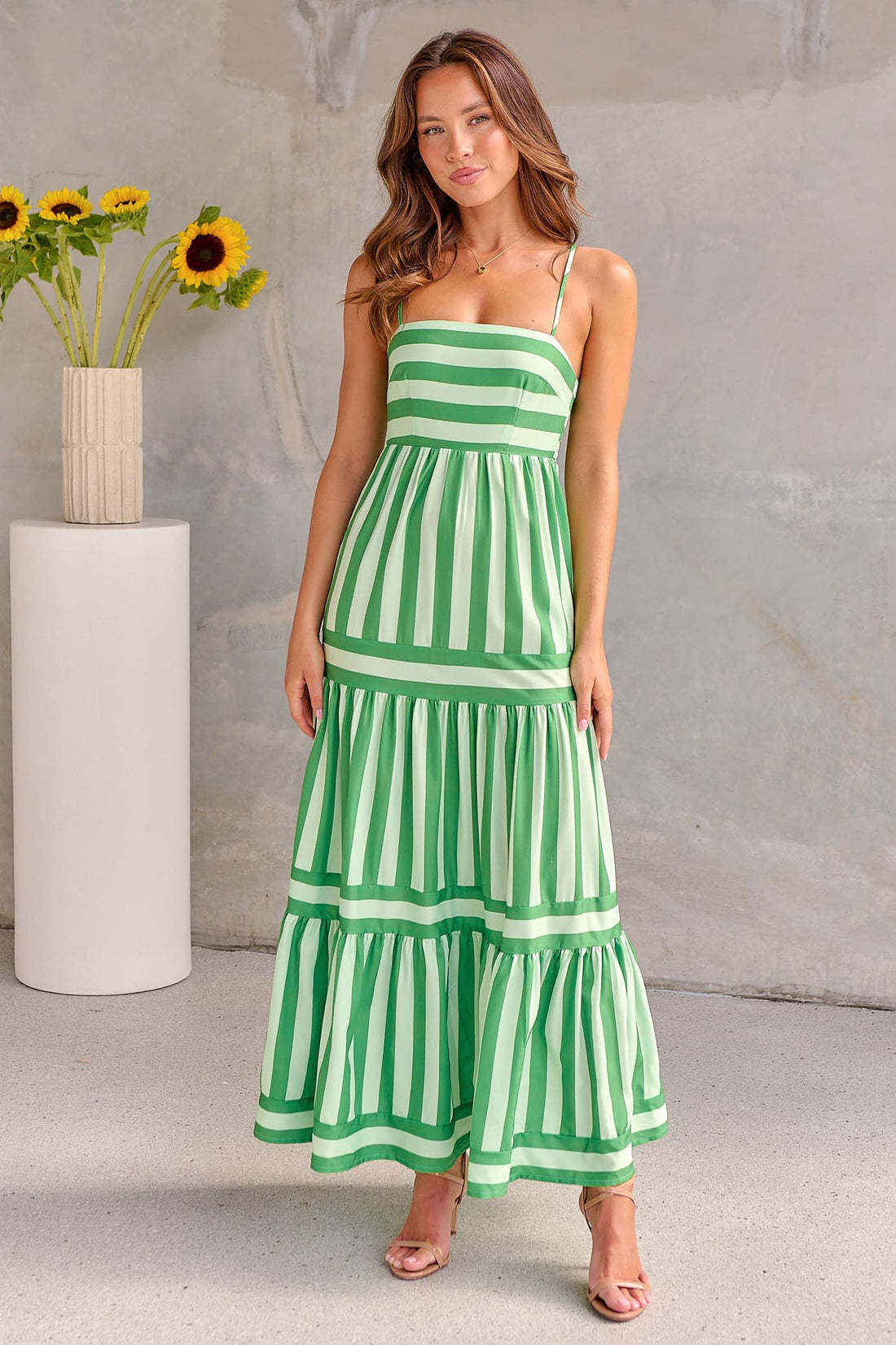 Robe longue d'été à rayures élégantes – Bretelles fines - Image 6