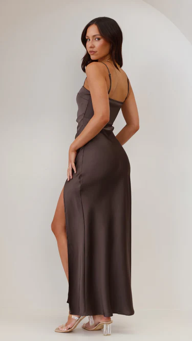 Robe longue en satin pour femme – Bretelles spaghetti, fente haute, style élégant pour les soirées - Image 15