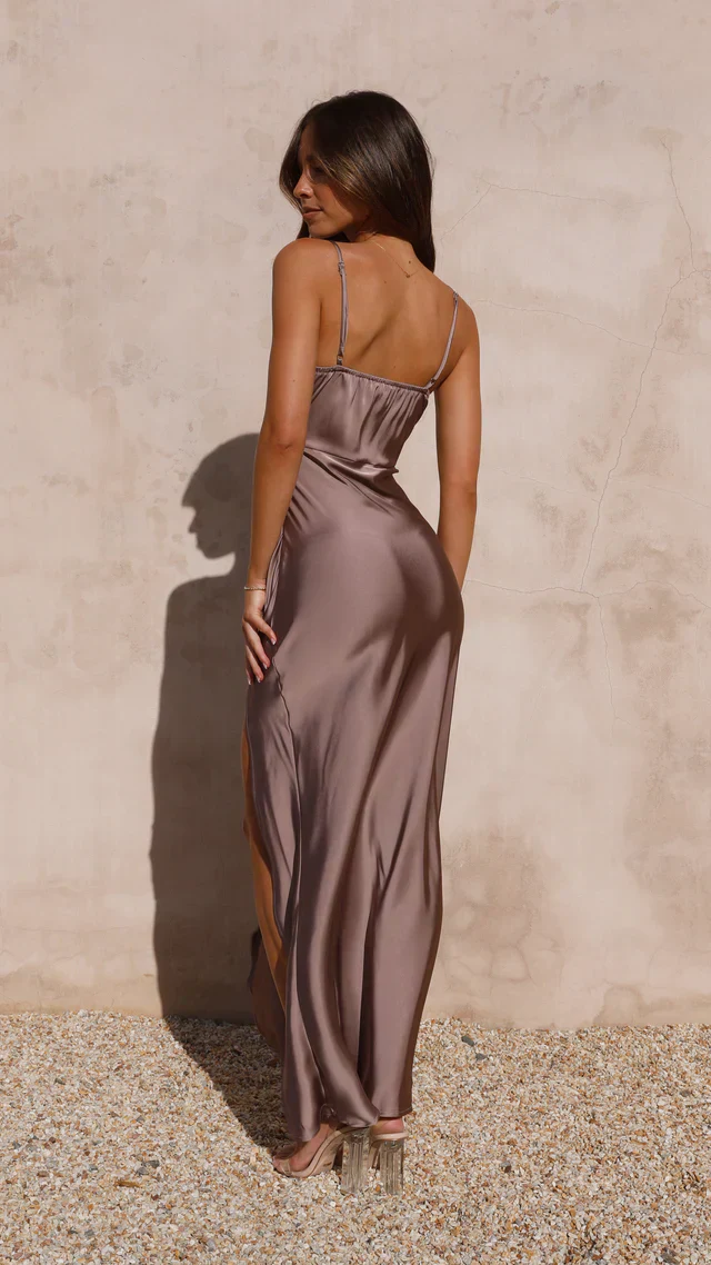 Robe longue en satin pour femme – Bretelles spaghetti, fente haute, style élégant pour les soirées - Image 16
