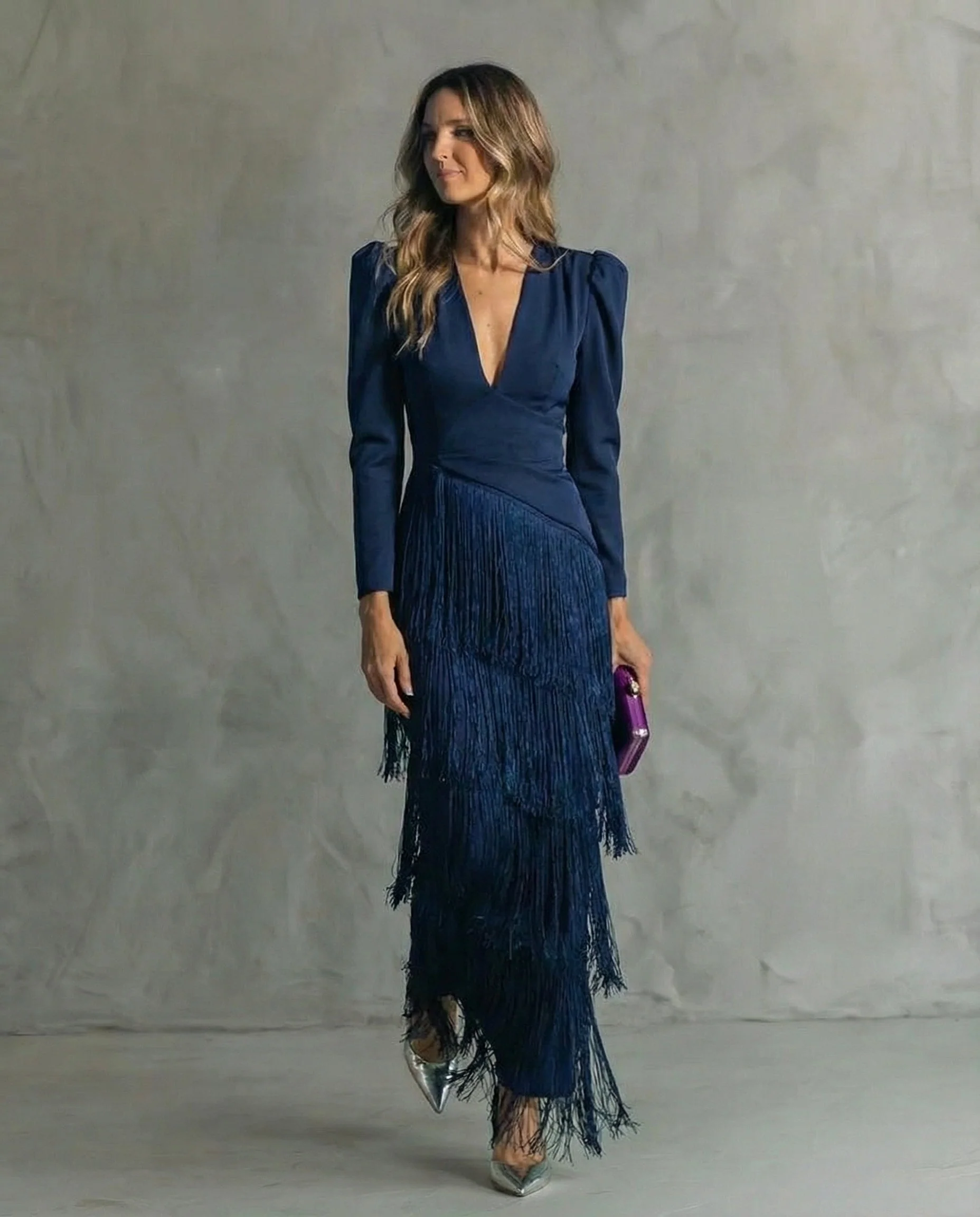 Robe longue femme a franges col V - Chic et fluide - Image 2