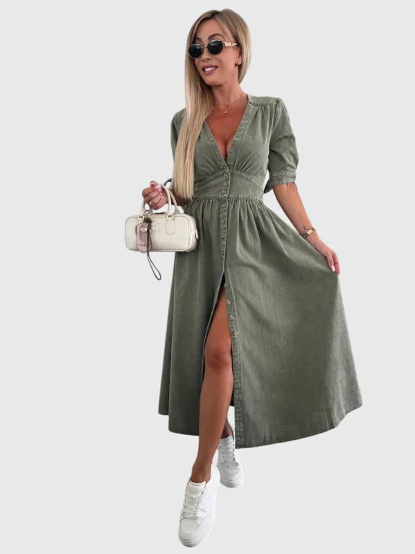 Robe Maxi Denim Élégante Col V – Robe A-Line Boutonnée Stylée - Image 4
