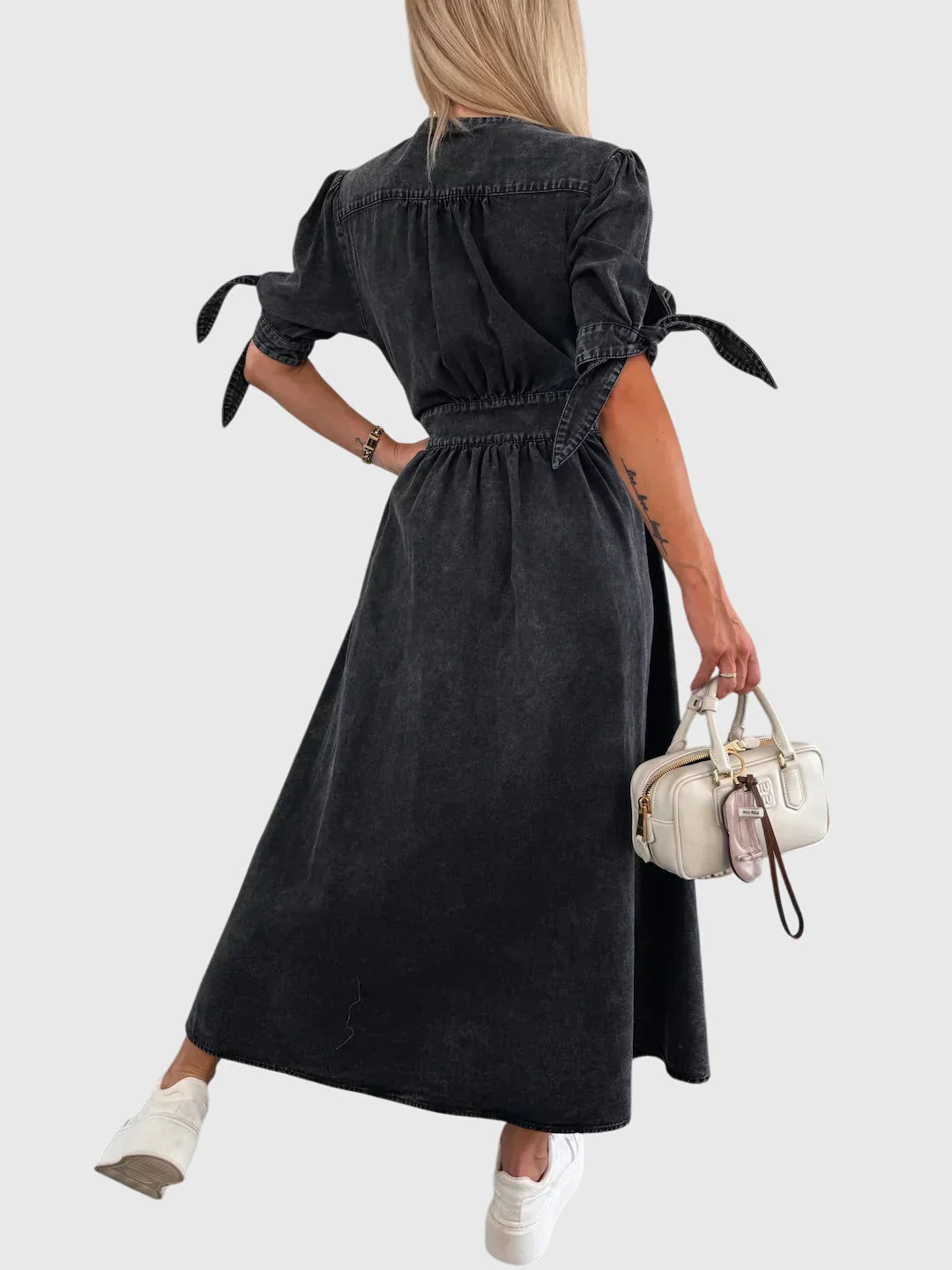 Robe Maxi Denim Élégante Col V – Robe A-Line Boutonnée Stylée - Image 8