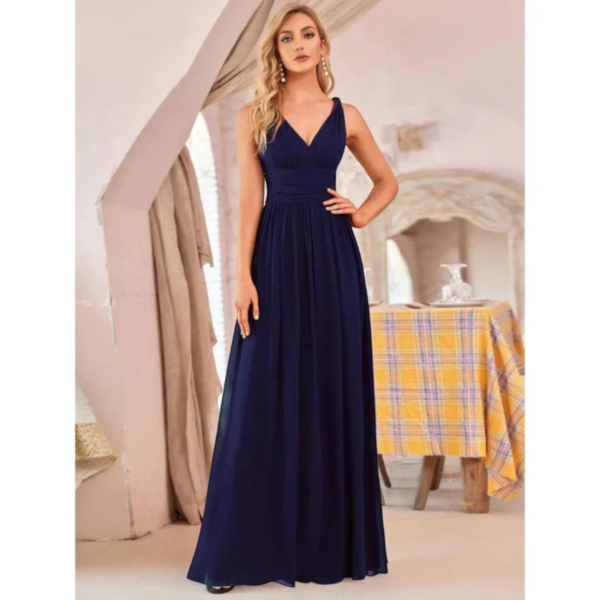 Robe Maxi Élégante à Col V – Style Féminin Intemporel - Image 4
