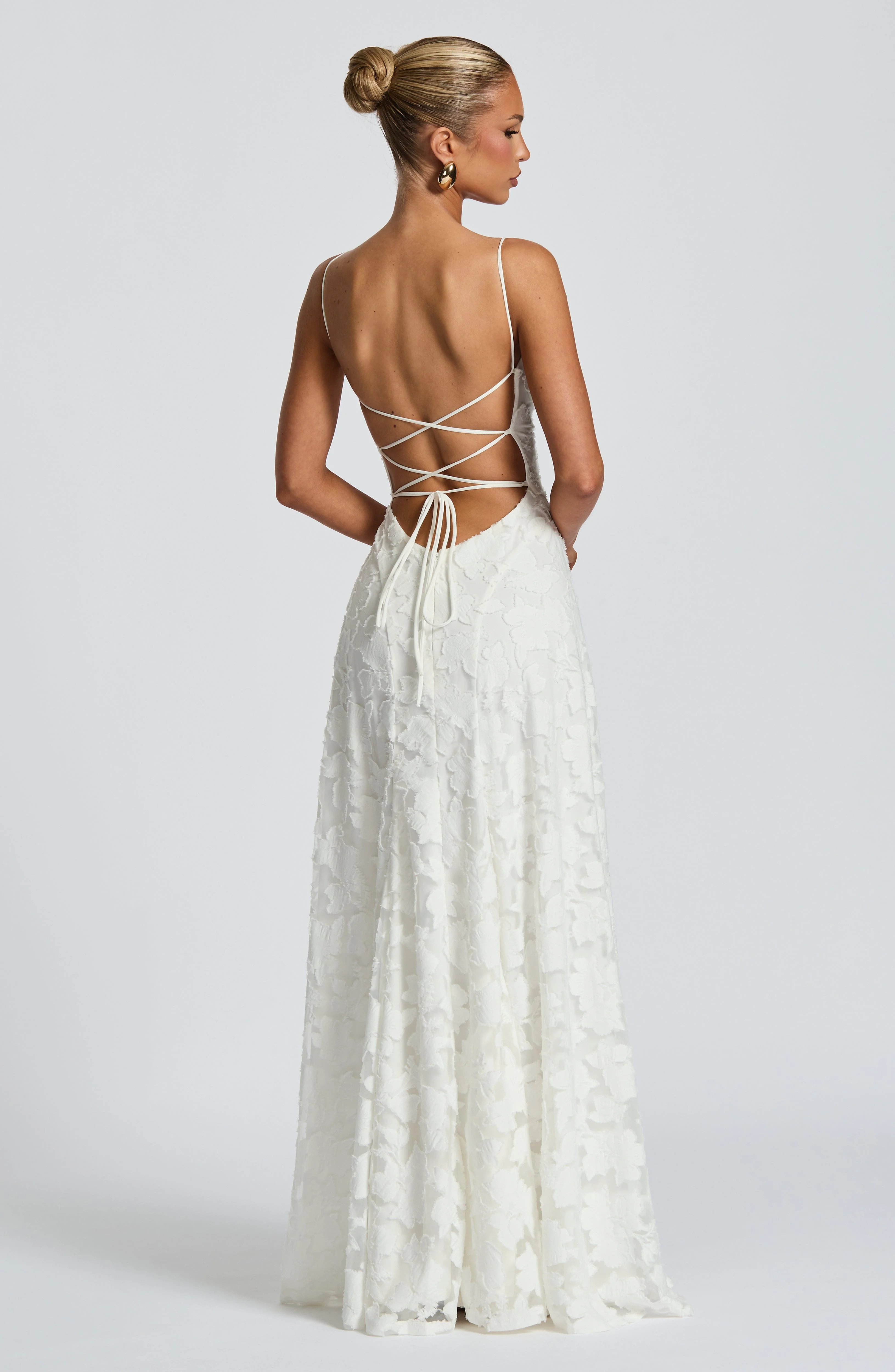 Robe maxi fleurie femme col drape et dos lacet - Fluide et elegante - Image 7