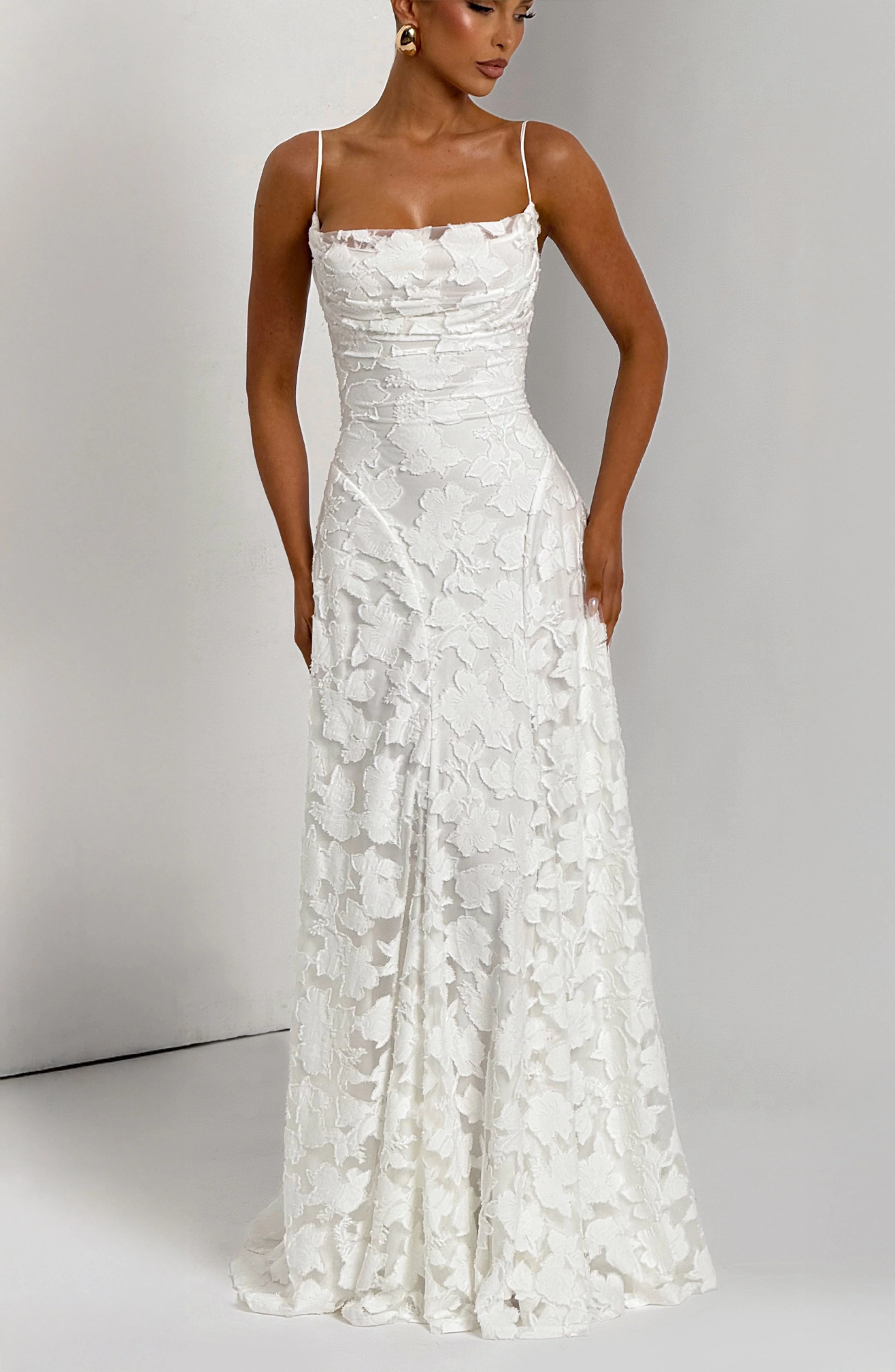 Robe maxi fleurie femme col drape et dos lacet - Fluide et elegante - Image 9